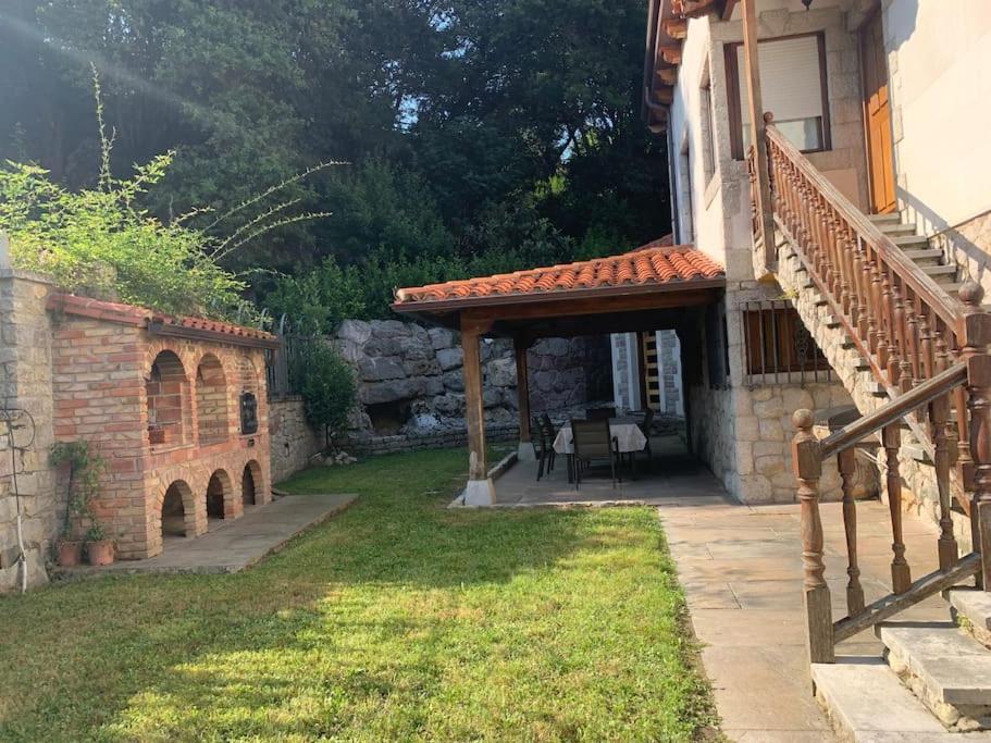 Casa con amplio jardín en Pechón Vila Exterior foto